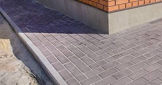 Укладка плитки на отмостку: Цена от 852 руб. в Валуйках от ТротуарнаяПлитка
