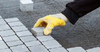 Укладка тротуарной плитки 50 на 50 в Валуйках в октябре