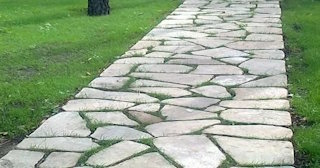 Профессиональная укладка камня на дорожки в Валуйках в октябре
