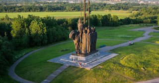 Благоустройство памятников в Валуйках от 958 руб. – компания ТротуарнаяПлитка